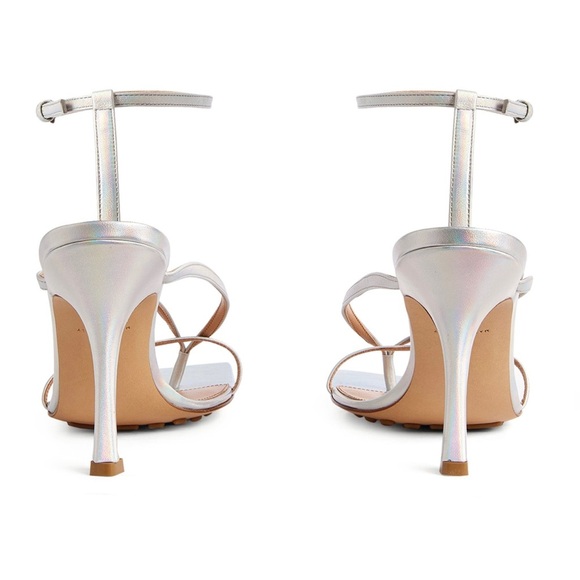 BOTTEGA VENETA
Metallic Stretch Sandals - Picture 3 of 14